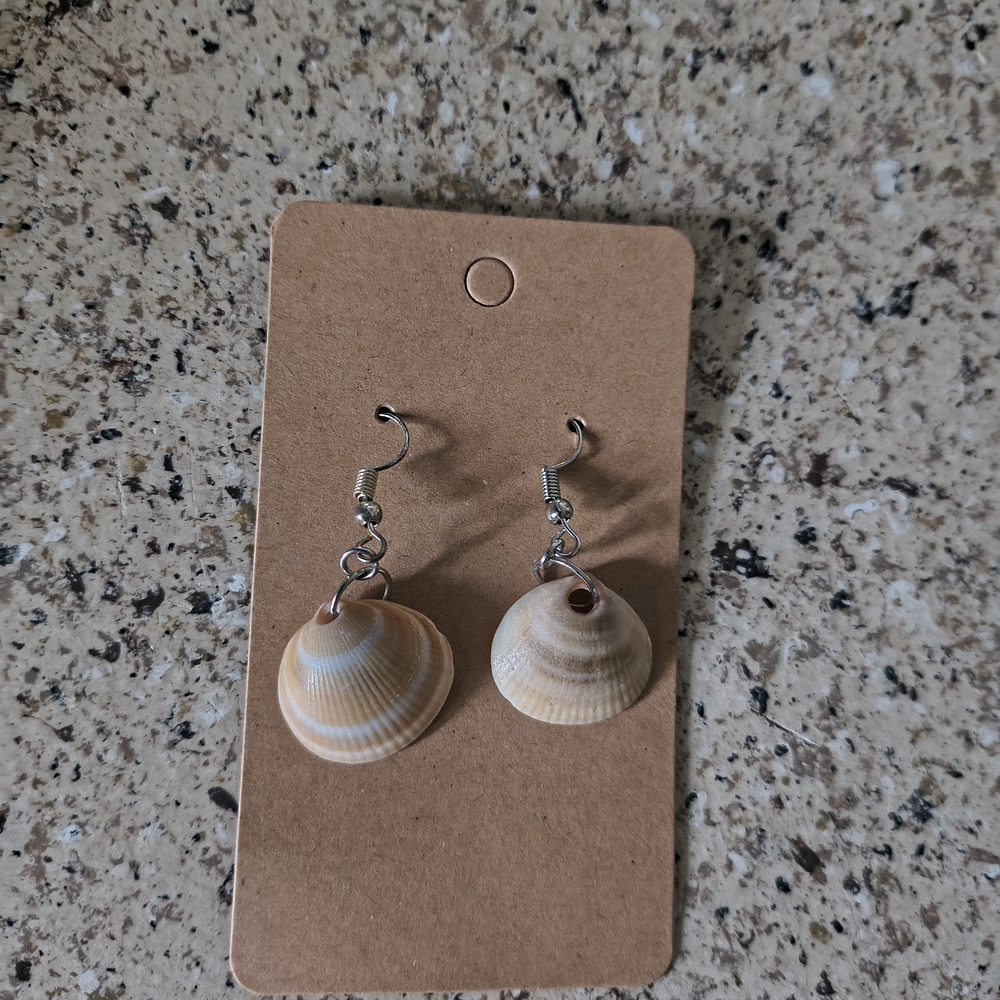 Seashell Dangle Earrings